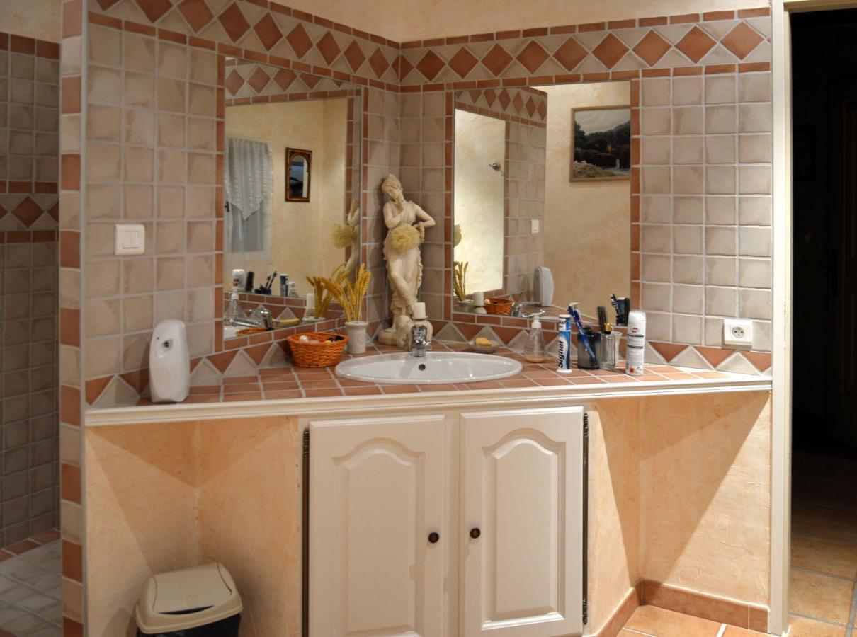 Bed and Breakfast Le Mas du Chat à Cavaillon Extérieur photo