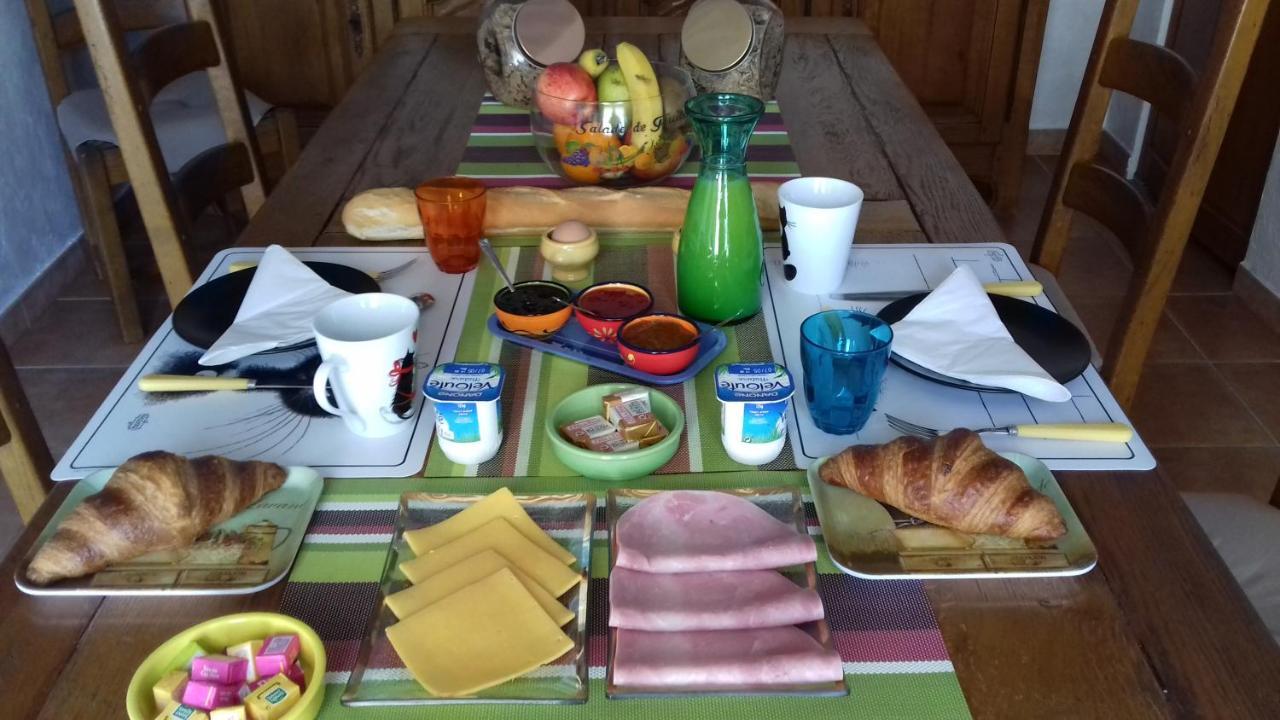 Bed and Breakfast Le Mas du Chat à Cavaillon Extérieur photo